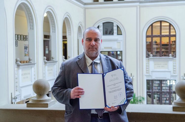 Oktatónk ösztöndíjban részesült