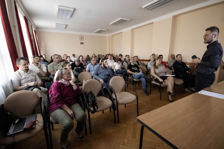 Beszámoló a „Akcióprogram a kevesebb lehetőséggel rendelkező tanulók felzárkóztatásáért” pályázatról