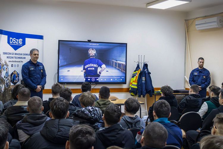Rendőrségi pályaorientációs előadás iskolánkban
